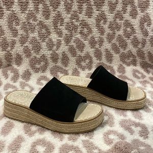 Musse And Cloud black slides